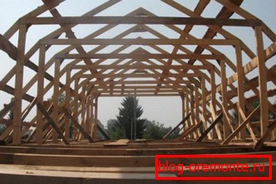 Fermes de toit installées