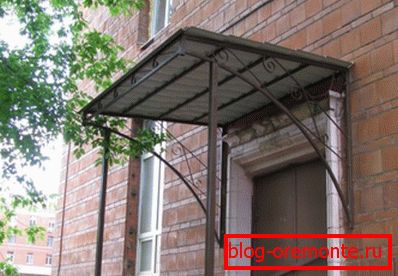 Auvent direct sur l'entrée de polycarbonate