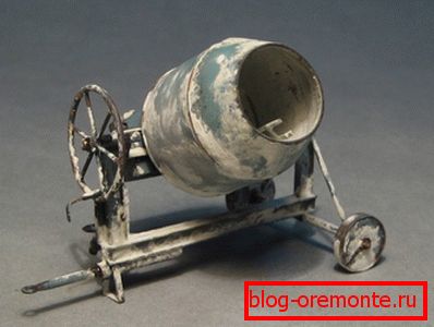 Rincer le tambour immédiatement après utilisation. Retirer le ciment séché est beaucoup plus difficile. Rincer le tambour immédiatement après utilisation. Retirer le ciment séché est beaucoup plus difficile.