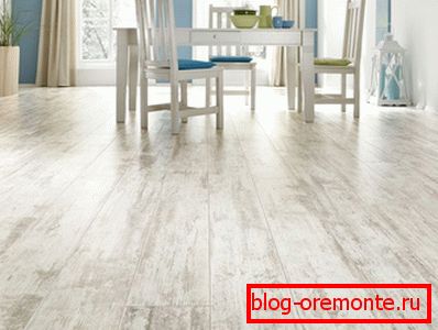 Stratifié blanc dans la salle à manger