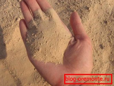 Le béton et le sable sont des matériaux de construction de base.