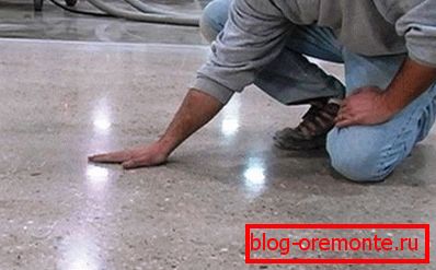 La base en béton est déjà sans poussière et pleinement opérationnelle. La base en béton est déjà sans poussière et pleinement opérationnelle.