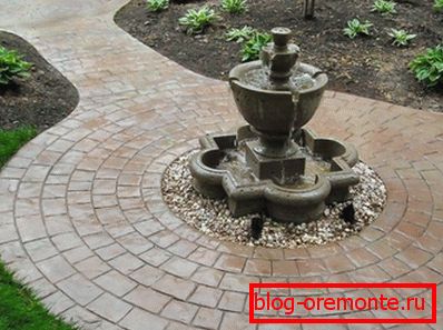 Même un simple chemin peut être une véritable décoration du site. Même un simple chemin peut être une véritable décoration du site.