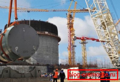Un objet présentant un risque de radiation est démontré. Un objet présentant un risque de radiation est démontré.