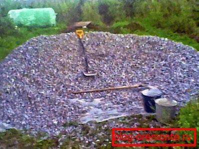 Pour la construction résidentielle est assez convenable gravier ordinaire. Pour la construction résidentielle est assez convenable gravier ordinaire.