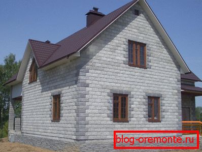 Maison de blocs de béton mousse - chaud et confortable Maison de blocs de béton mousse - chaud et confortable