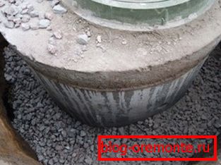 Le drainage sous les anneaux et autour d'eux augmentera la surface d'absorption. Le drainage sous les anneaux et autour d'eux augmentera la surface d'absorption.