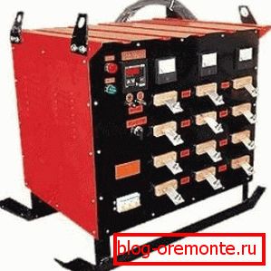 Si pour que ces travaux n'utilisent pas de stations spéciales, il convient alors de prévoir divers dispositifs de protection et une mise à la terre dans le circuit.