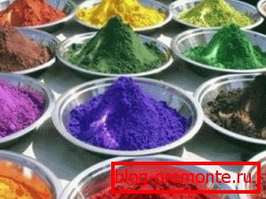 Si vous voulez créer une certaine surbrillance, vous pouvez utiliser une variété de colorants pour le béton Si vous voulez créer une certaine surbrillance, vous pouvez utiliser une variété de colorants pour le béton