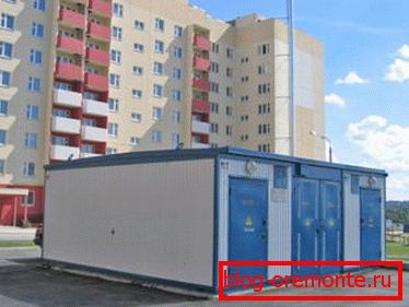 Ce petit bâtiment sans prétention vous garantit une vie confortable dans un appartement. Ce petit bâtiment sans prétention vous garantit une vie confortable dans un appartement.