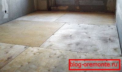 Plancher en contreplaqué