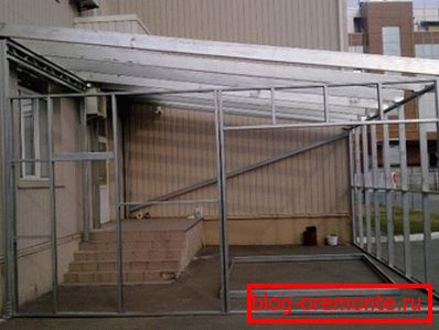 Bien que pas sous le garage, mais le principe est montré étonnamment. Bien que pas sous le garage, mais le principe est montré étonnamment.