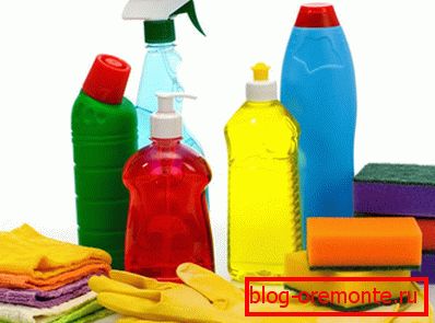 Utilisez des éponges et des lingettes douces. Utilisez des éponges et des lingettes douces.