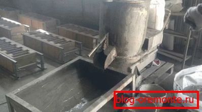 Nous fabriquons du béton mousse fait maison à la maison Nous fabriquons du béton mousse fait maison à la maison