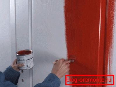 Peindre la porte intérieure comment mettre à niveau les portes intérieures