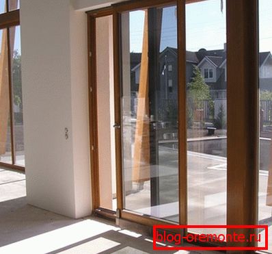 Porte coulissante en PVC Porte coulissante en PVC
