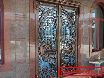 Portes en fer forgé avec verre Portes en fer forgé avec verre