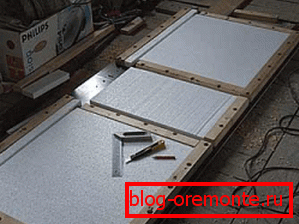 Réchauffement de la toile de la mousse de porte Réchauffement de la toile de la mousse de porte