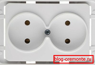 Modèle avec deux prises pour la prise Modèle avec deux prises pour la prise