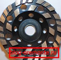Sur une photo - une coupe en diamant un segment double Sur une photo - une coupe en diamant un segment double