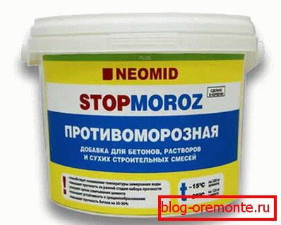 Sur la photo - un additif dans le béton pour la résistance au gel Neomid Stopmoroz Sur la photo - un additif dans le béton pour la résistance au gel Neomid Stopmoroz