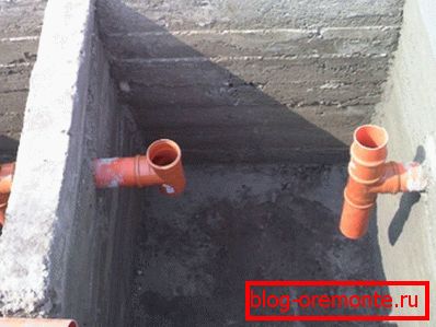 Sur la photo - une fosse septique monolithique. Nous sommes intéressés par la construction de débordements. Sur la photo - une fosse septique monolithique. Nous sommes intéressés par la construction de débordements.