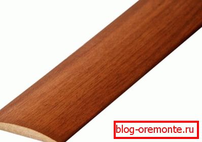 Posé sur une porte en bois platband Posé sur une porte en bois platband