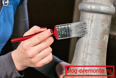 En mettant de la peinture alkyde argentée (par exemple, comme sur cette photo), vous pouvez lui donner un aspect plus aristocratique. En mettant de la peinture alkyde argentée (par exemple, comme sur cette photo), vous pouvez lui donner un aspect plus aristocratique.