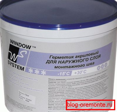 Mastic externe pour le scellement de joints dans le béton Mastic externe pour le scellement de joints dans le béton