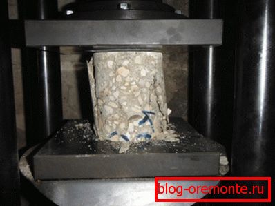 L'équipement de test de force peut être très volumineux. L'équipement de test de force peut être très volumineux.