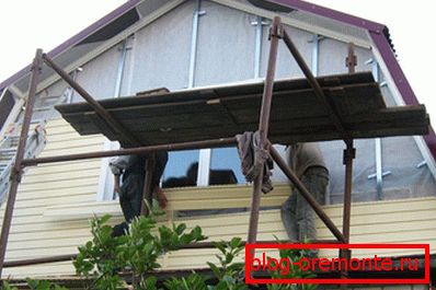 Revêtement de maison à pignon