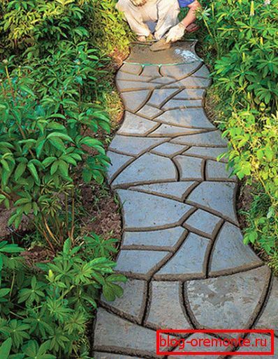 Allée de jardin en béton d'origine bricolage Allée de jardin en béton d'origine bricolage