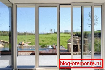 Porte coulissante dans une maison privée Porte coulissante dans une maison privée