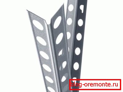 Coins perforés pour protéger les coins extérieurs des pistes. Coins perforés pour protéger les coins extérieurs des pistes.