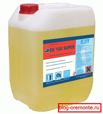 Il est vendu dans de tels récipients en volume de 1 à 10 litres Il est vendu dans de tels récipients en volume de 1 à 10 litres