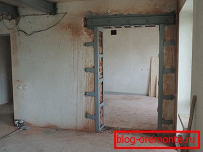 Ouverture renforcée de métal soumise au plâtrage obligatoire Ouverture renforcée de métal soumise au plâtrage obligatoire