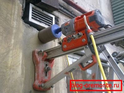 Equipement professionnel pour percer des trous dans le béton Equipement professionnel pour percer des trous dans le béton