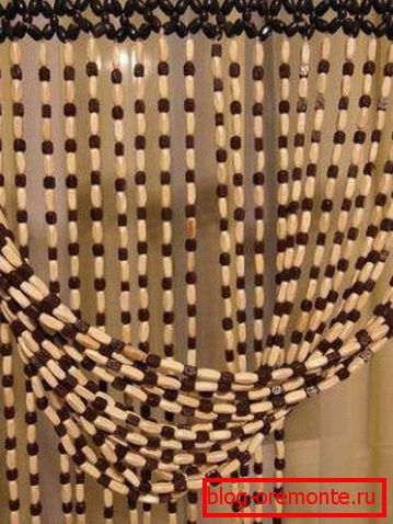 Placer les rideaux dans la porte Placer les rideaux dans la porte
