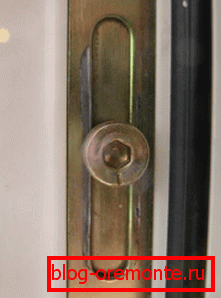 Film avec risque ajustement de la pince de porte en plastique