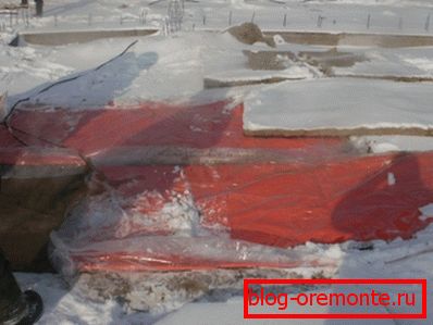 Depuis le décapage commence le refroidissement rapide du monolithe. Depuis le décapage commence le refroidissement rapide du monolithe.