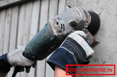 Rectification du béton avec meule diamantée. Rectification du béton avec meule diamantée.