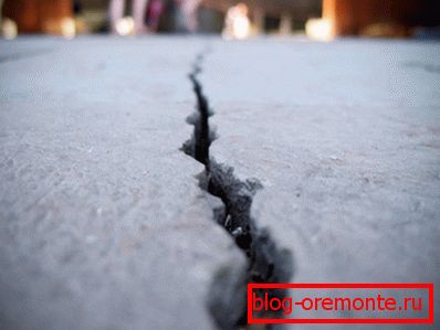 Avec le temps, les microfissures peuvent entraîner des défaillances structurelles. Avec le temps, les microfissures peuvent entraîner des défaillances structurelles.