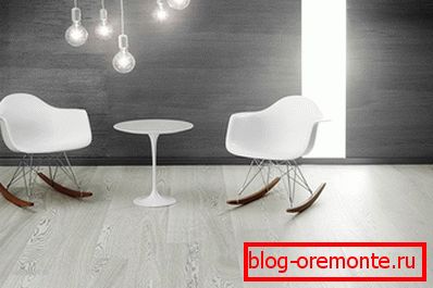 La combinaison de laminé blanc et de murs gris