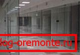 Application de verre pour portes battantes