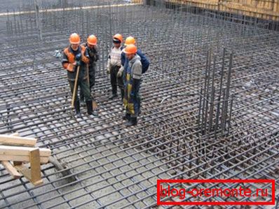La construction de gros objets ne rentre souvent pas dans une saison. La construction de gros objets ne rentre souvent pas dans une saison.