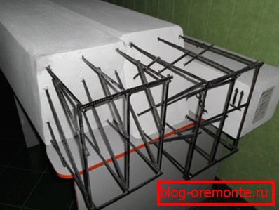 Il existe différents segments de construction en béton cellulaire qui peuvent être créés sur un cadre de renforcement pour augmenter la résistance. Il existe différents segments de construction en béton cellulaire qui peuvent être créés sur un cadre de renforcement pour augmenter la résistance.