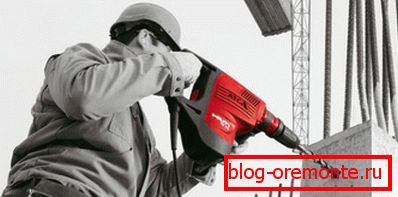 Le forage ne peut être démarré qu'après que le béton a repris de la résistance. Le forage ne peut être démarré qu'après que le béton a repris de la résistance.