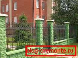 Possibilité d'utiliser des bouchons en béton sur la clôture Possibilité d'utiliser des bouchons en béton sur la clôture