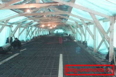 La construction temporaire peut être érigée de manière improvisée, ce qui constitue un avantage certain La construction temporaire peut être érigée de manière improvisée, ce qui constitue un avantage certain