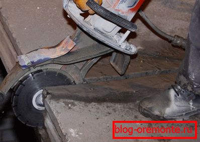 Découper des ouvertures dans le béton avec une roue en diamant Découper des ouvertures dans le béton avec une roue en diamant